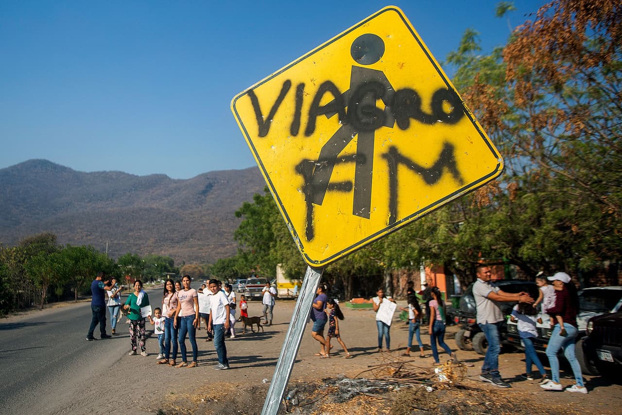 Dicha estrategia le ha permitido al Cartel de Jalisco tener “una presencia significativa en 23 de los 32 estados mexicanos, con la mayor parte de su crecimiento y territorio en el centro de México y en ubicaciones estratégicas en la frontera entre Estados Unidos y México”, apunta la agencia antinarcóticos.