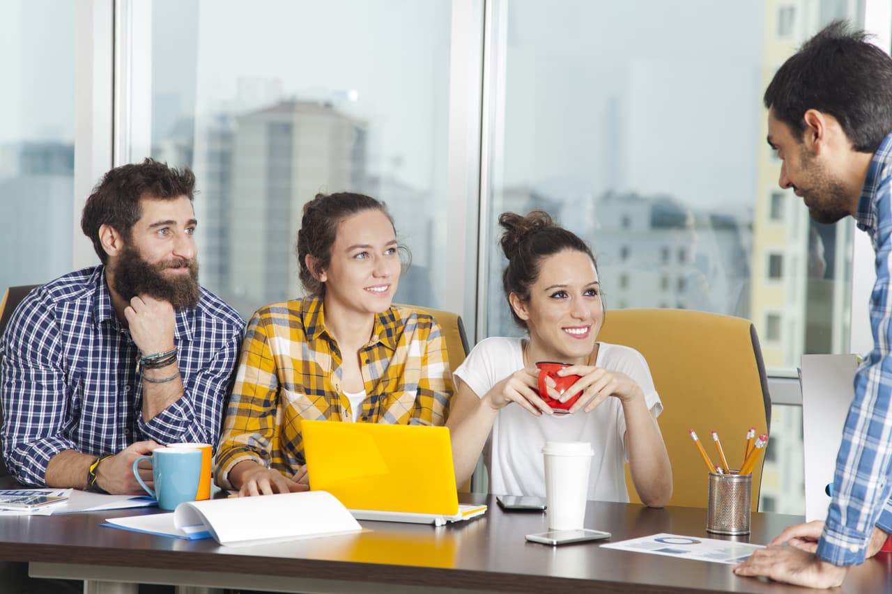 De Jong sugiere que las personas se introduzcan a pláticas y permanezcan escuchando sólo 20 minutos, para después reflexionar sobre lo que se aprendió al oír la plática.