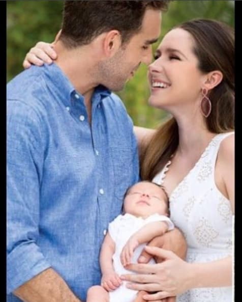 Ellos son una parejita muy hermosa y además se acaban de convertir en papás primerizos por lo que se encuentran disfrutando del pequeño Diego.