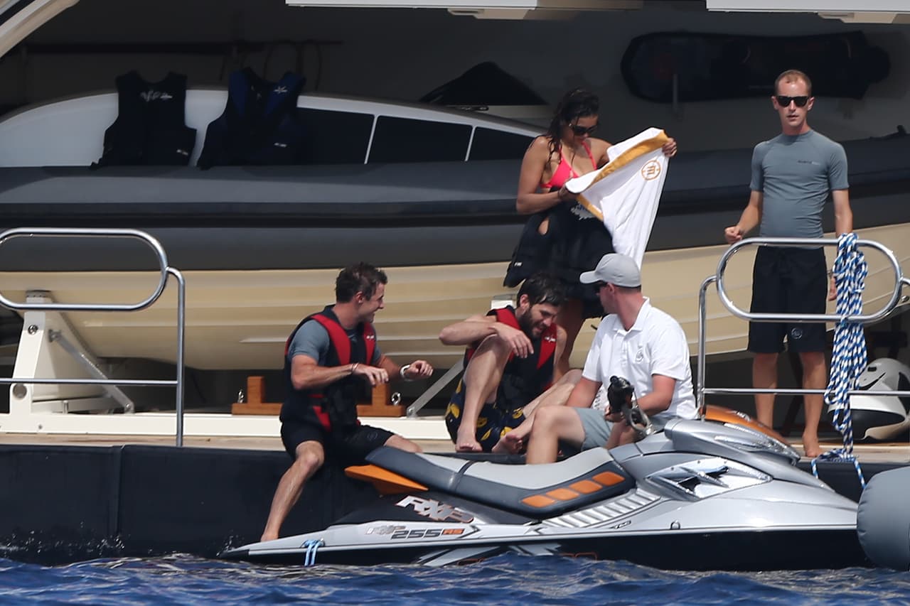 La actriz continúa en St Tropez gozando de las delicias del mar y el sol.