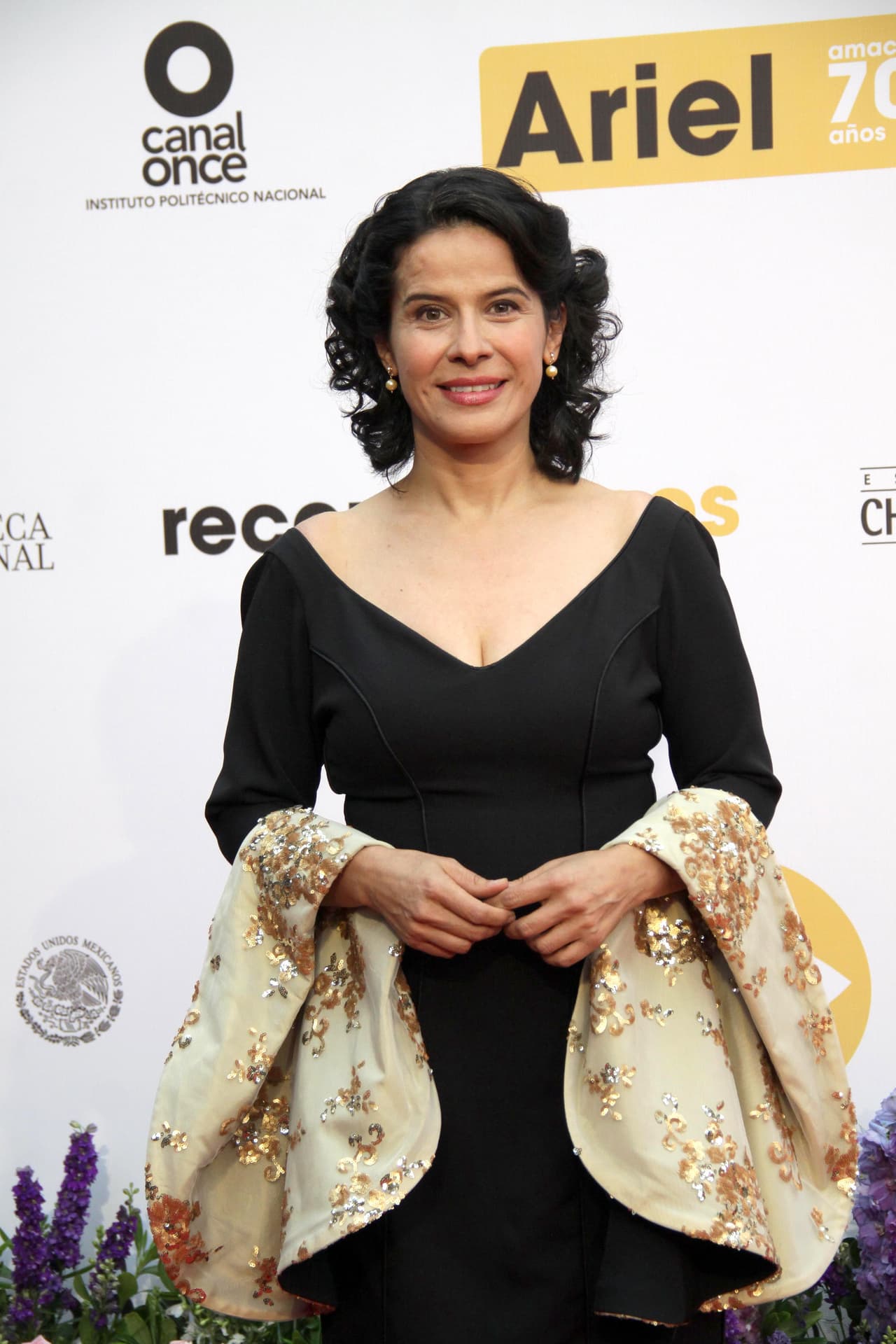 <b><a href="http://www.univision.com/temas/arcelia-ramirez">Arcelia Ramírez</a></b> fue otra actriz que interpretó a una mamá heroína, en 
<b><a href="http://www.univision.com/novelas/el-color-de-la-pasion">'El color de la pasión'</a></b> fue abandonada por el papá de su hija.