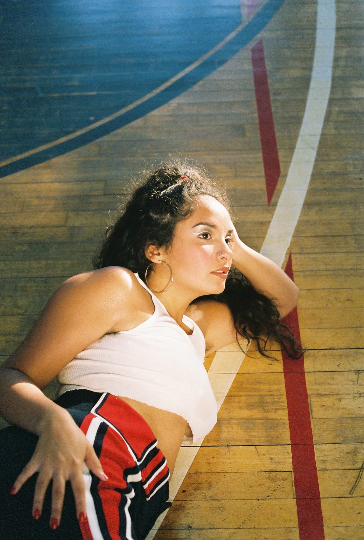 “Muy bien, ahora posa mostrando lo que de verdad eres”, les decían las fotógrafas Laura Ciriaco y Stephanie Ayala a las chicas reales que aceptaron posar para su calendario 2017.
<br>