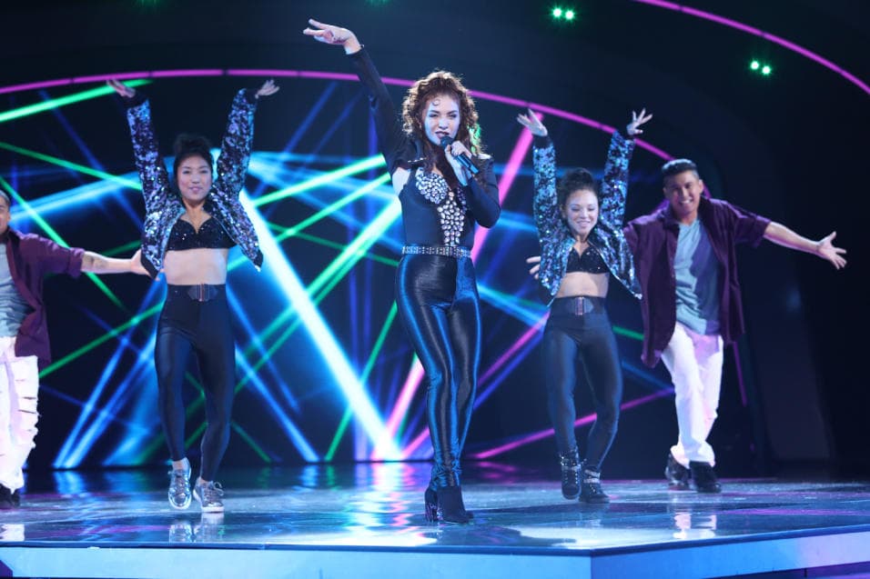 Mientras Hadasha cantó el tema de Selena, 
<b>Daniela Luján</b> hizo el lip sync y bailó con Edrai y Alondra.