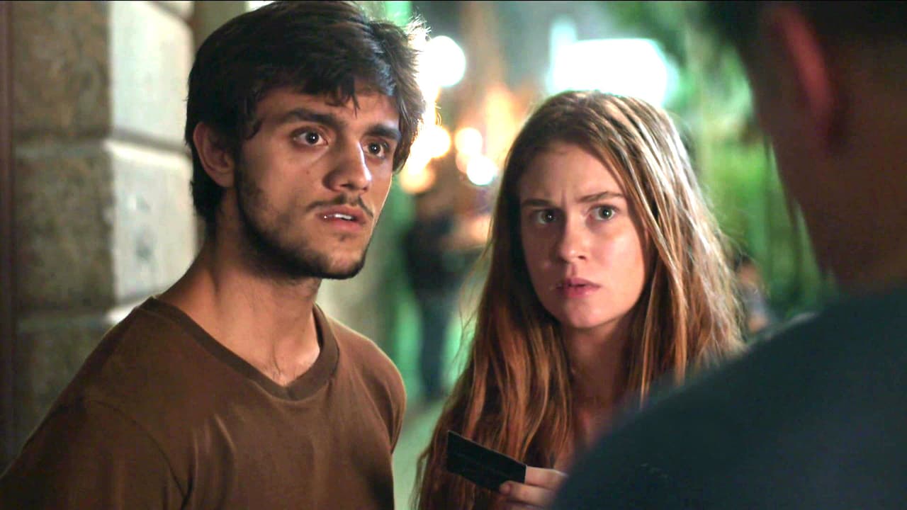 Poco después de que comenzaron a salir juntos, se encontraron con Arturo, quien insistió en convertir a Eliza en la chica ‘Totalmente diva’.