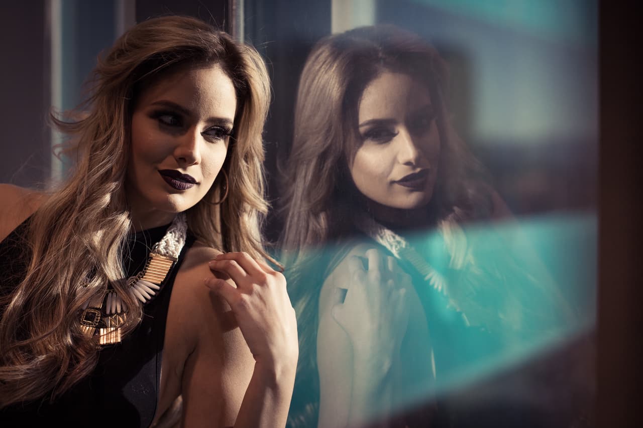 Es una rubia que impacta y seguro en Las Vegas pondrá de rodillas a muchos hombres.