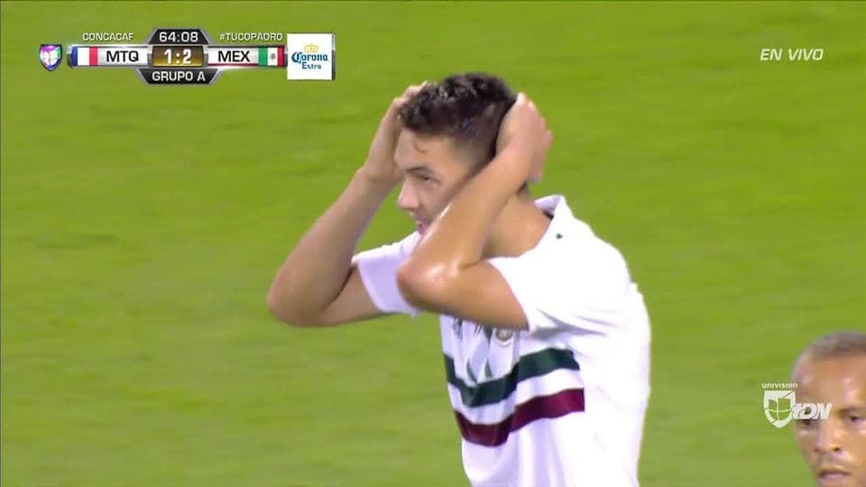 Tiro desviado de César Montes