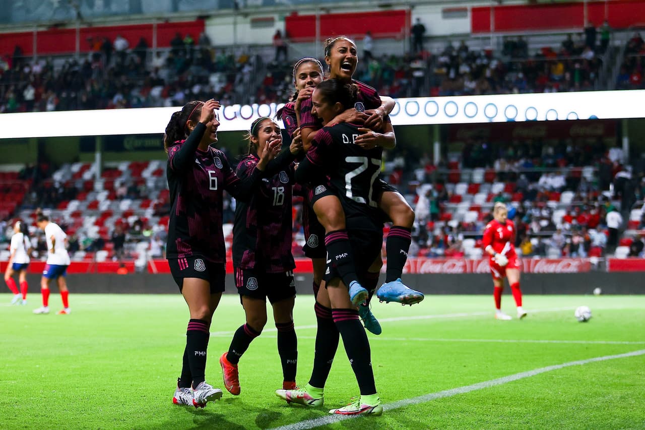 Diana Ordoñez, quien está en la mira del América, puso el 5-0.