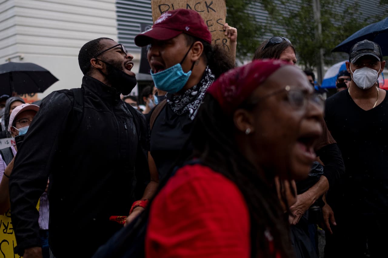 "Quienes resulten positivos deben guardar cuarentena para no contagiar a otras personas", advirtió Garcés.
<br>