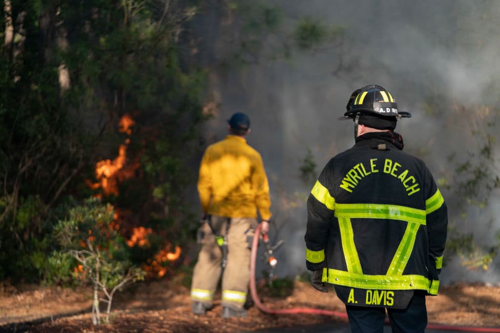 Desalojos por incendios forestales en la zona de Myrtle Beach, en Carolina del Sur