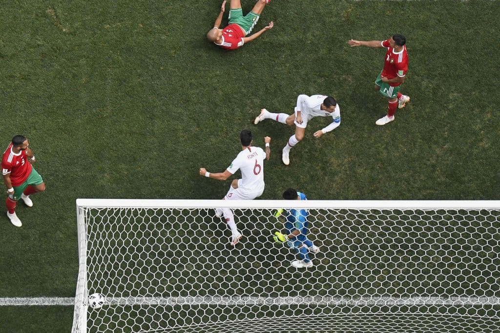 El delantero es el que ha marcado todos los tantos de su selección y con ellos tiene al equipo en octavos de final.