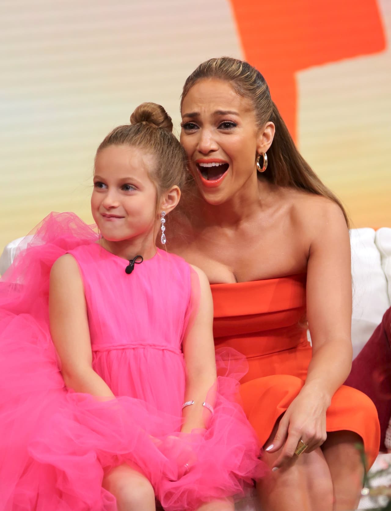 Por esa razón decidimos soprender a JLo con Brianny caracterizada como ella.