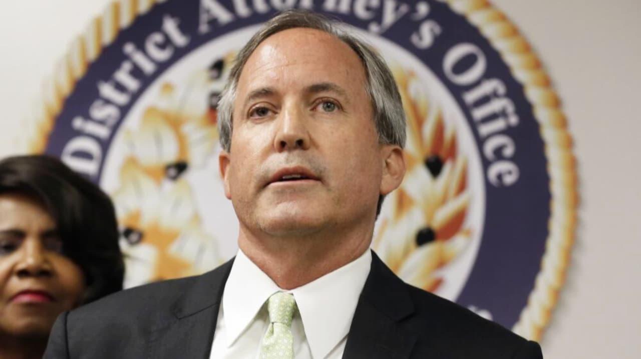 Paxton demanda a Houston por presunto incumplimiento de ley estatal sobre cooperación con autoridades migratorias