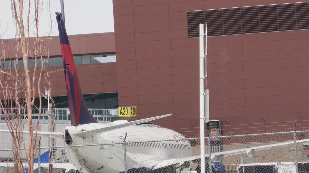 Desvían aviones hacia Salt Lake City debido a los fuertes vientos en Denver