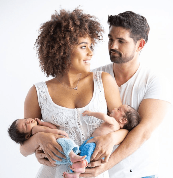 El artista de 41 años acudió a un hospital local y tras atestiguar supuestos malos diagnósticos e incapacidad para atenderlo, se fue a Guadalajara en donde finalmente lo internaron. 
<br>