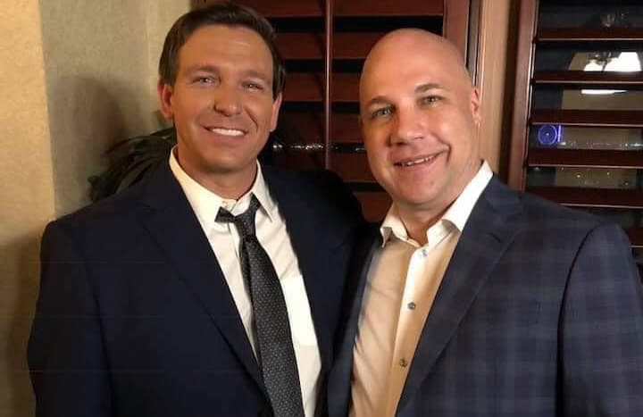 El gobernador de Florida, Ron DeSantis y Kent Stermer.