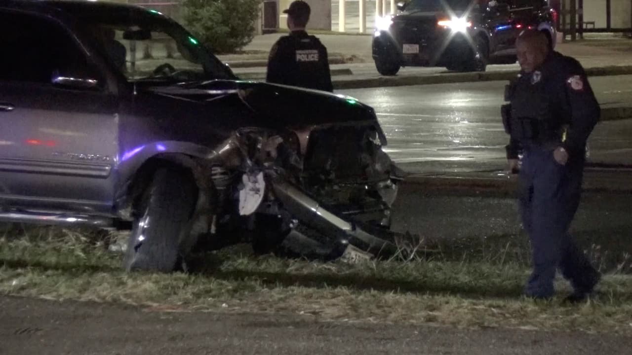 Hombre muere atropellado por un conductor en posible estado de ebriedad mientras esperaba su autobús 