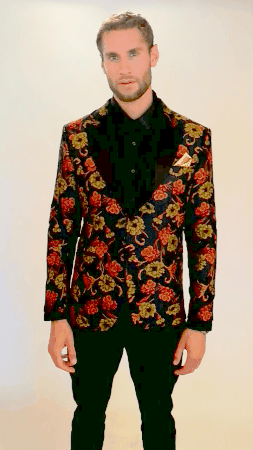 Franco Noiega, cocinero, actor, modelo y nadador profesional peruano que saltó a la fama durante el año 2016 por publicar videos de cocina donde aparecía únicamente usando ropa interior.