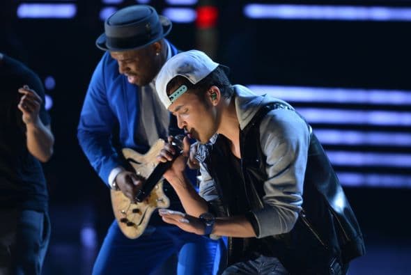 Prince Royce se entregó al cien en el escenario de Premio Lo Nuestro.