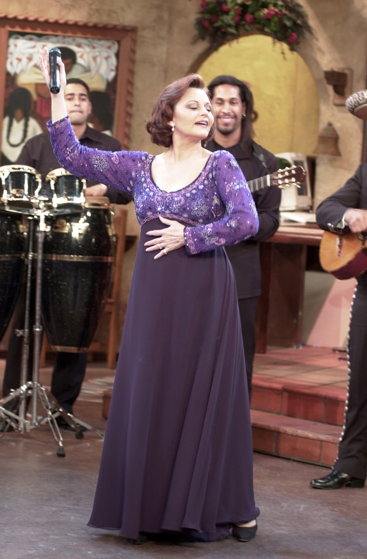 "Déjame Vivir". Juan Gabriel a dúo con Rocío Dúrcal. María de los Ángeles de las Heras Ortiz, conocida artísticamente como Rocío Dúrcal y también conocida como 'La española más mexicana'