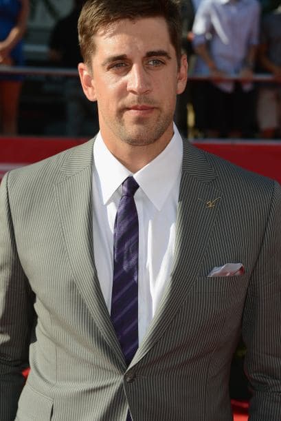 Aaron Rodgers Nació el 2 de diciembre de 1983 en Chico, California. Más videos de Chismes aquí.