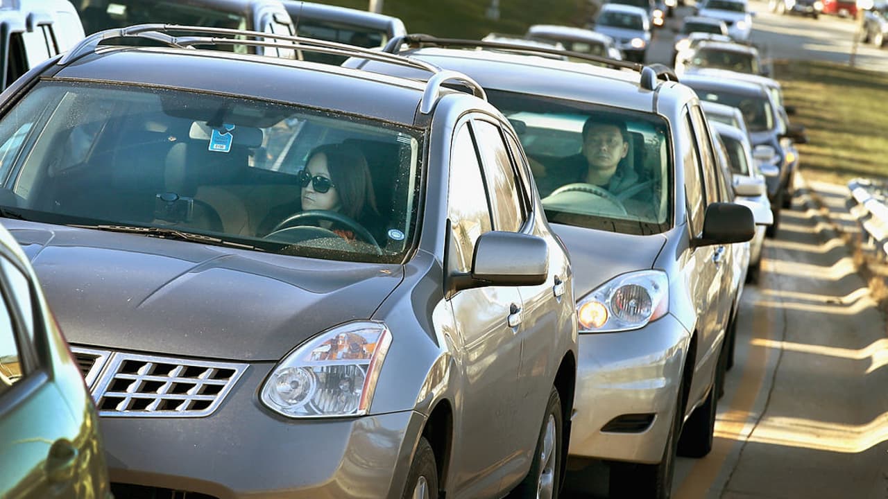 ¿Tienes tu licencia de conducir suspendida por multas pendientes? Lo que debes saber para su reactivación
