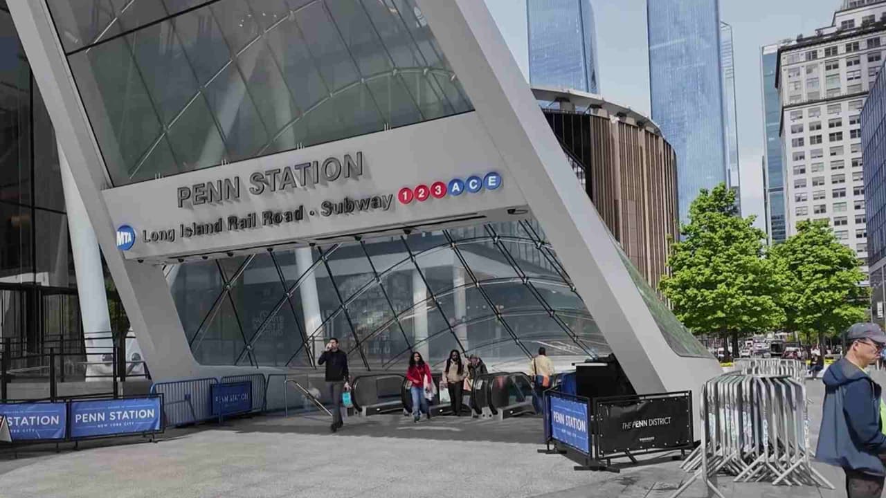 Gobernadora de NY presenta plan de emergencia ante huelga de LIRR