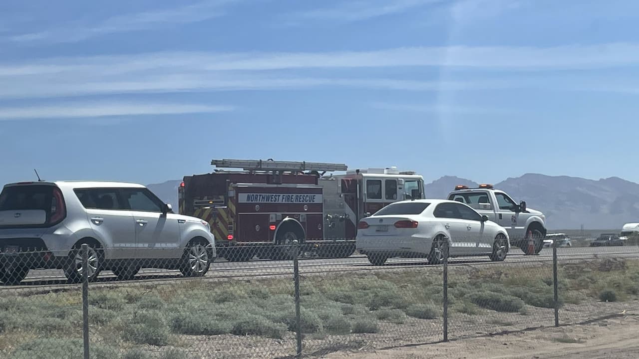 Accidente mortal en la autopista 10 en Marana, el vehículo volcó y las personas salieron expulsadas