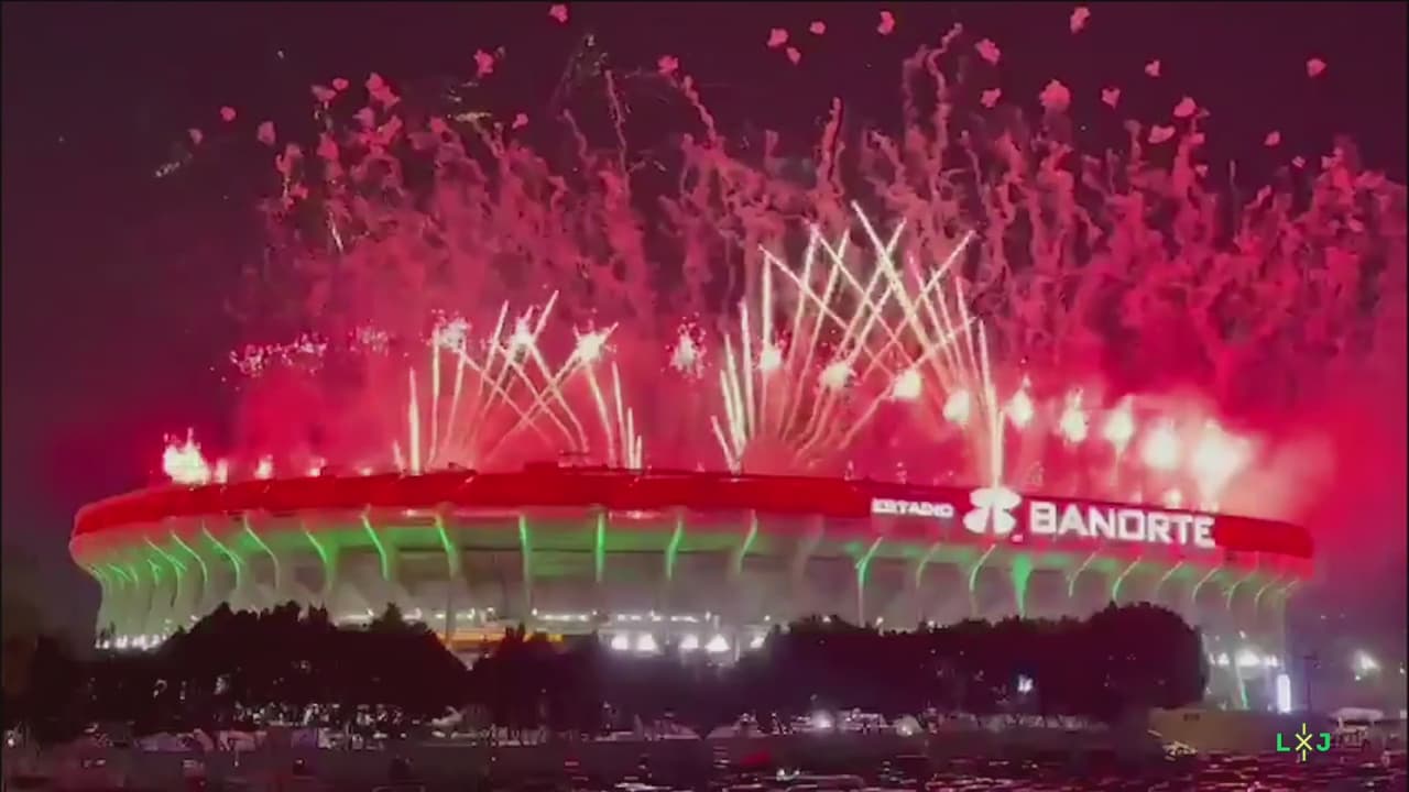 El color de David Faitelson en el México vs. Portugal