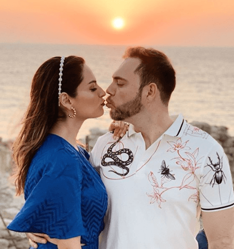 El 14 de febrero de 2020, Michelle Galván reveló públicamente que estaba embarazada.