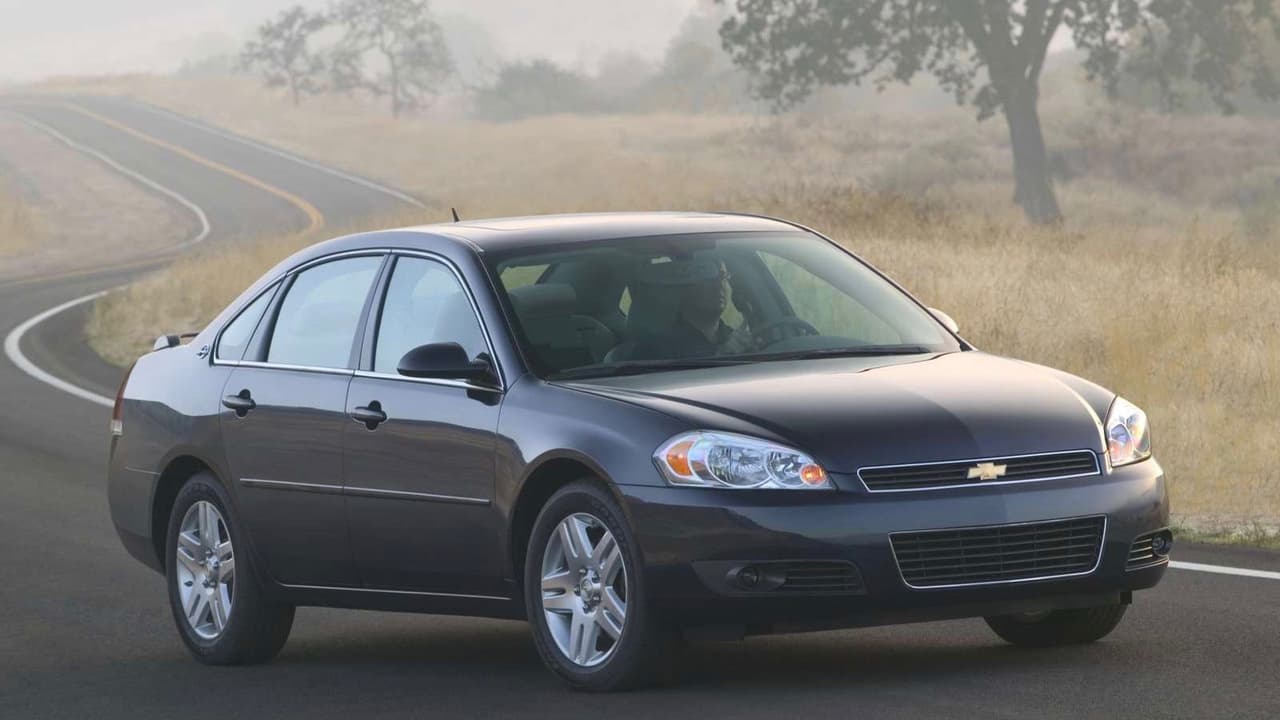 <h3 class="cms-H3-H3">10. Chevrolet Impala 2008</h3>
<br>En 2018 los ladrones 
<b>robaron 9,487 unidades</b> del sedán grande de Chevrolet. El Impala 2008 fue un favorito de las flotillas de autos de alquiler, por lo que el mercado secundario está inundado por una gran cantidad de estos vehículo, todos hambrientos por partes y repuestos.