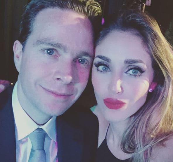 Pero al fin la esposa de Manuel Velasco Coello dejó claro que esta vez regresará como escritora de su primer libro.