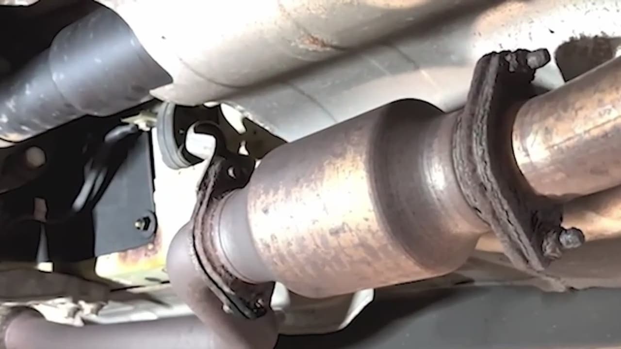 Desmantelan red acusada de robo multimillonario de convertidores catalíticos en una compañía de Filadelfia