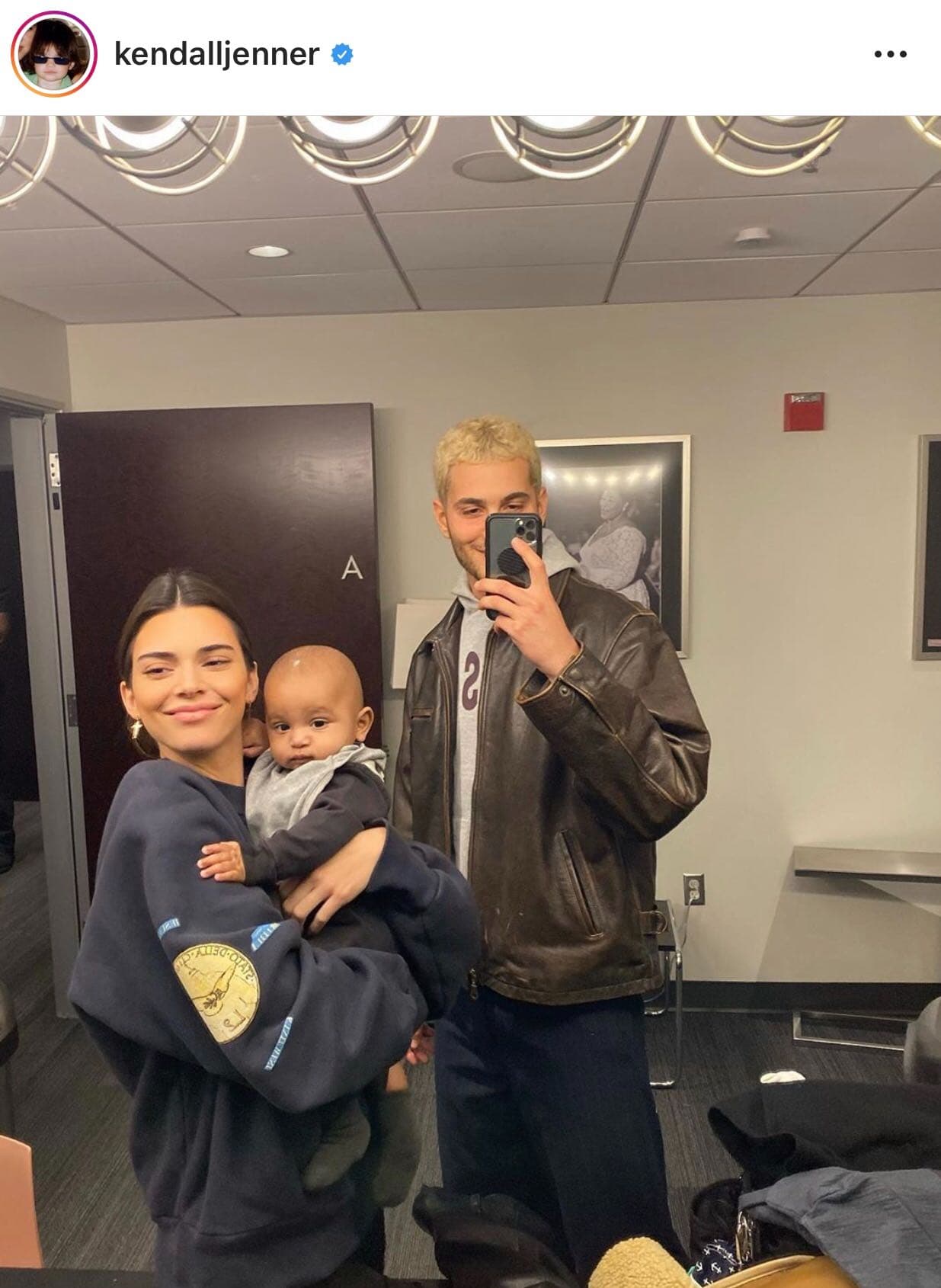 Más allá de las fotografías, llamó la atención que la joven modelo preguntó a sus seguidores si creían que es momento de que comience una familia con uno de sus mejores amigos, Fai Khadra.
<br>