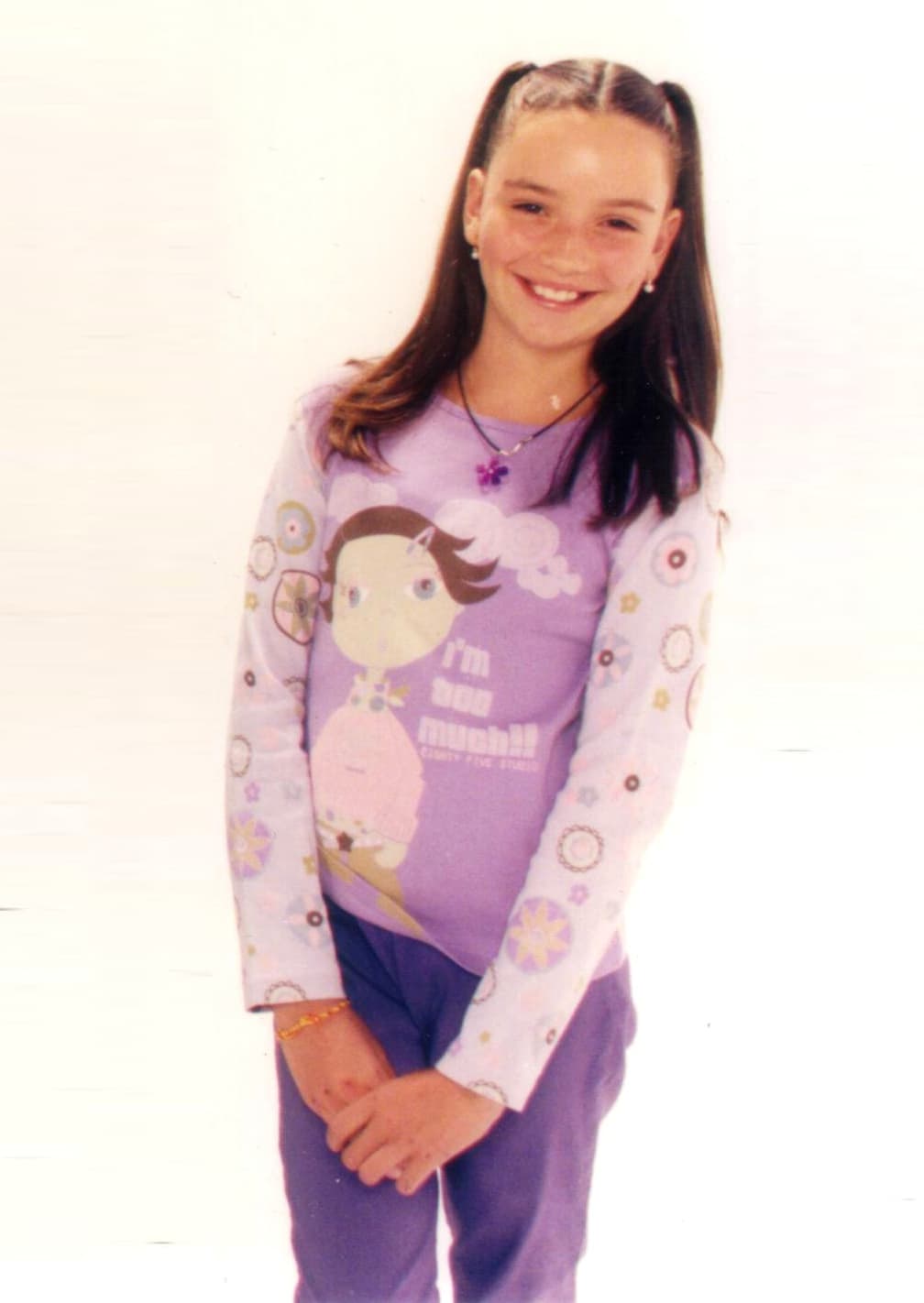 Regina Blandón encarnó a Bibiana P. Luche Dávalos, la única hija verdadera de los P. Luche. Además de que nunca usó ropa de peluche, como el resto de los personajes, era conocida porque cada que decía algo le respondían: "Bibi, ¿por qué no eres una niña normal?".