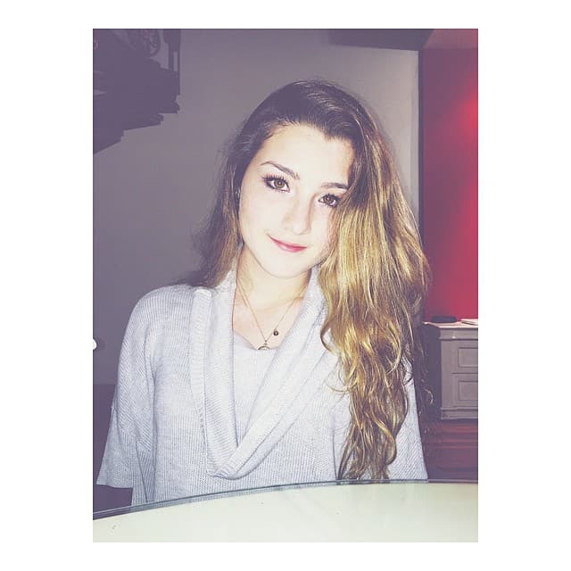 Ella luce hermosa al natural y eso es lo que irradia la hija de este par de famosos.