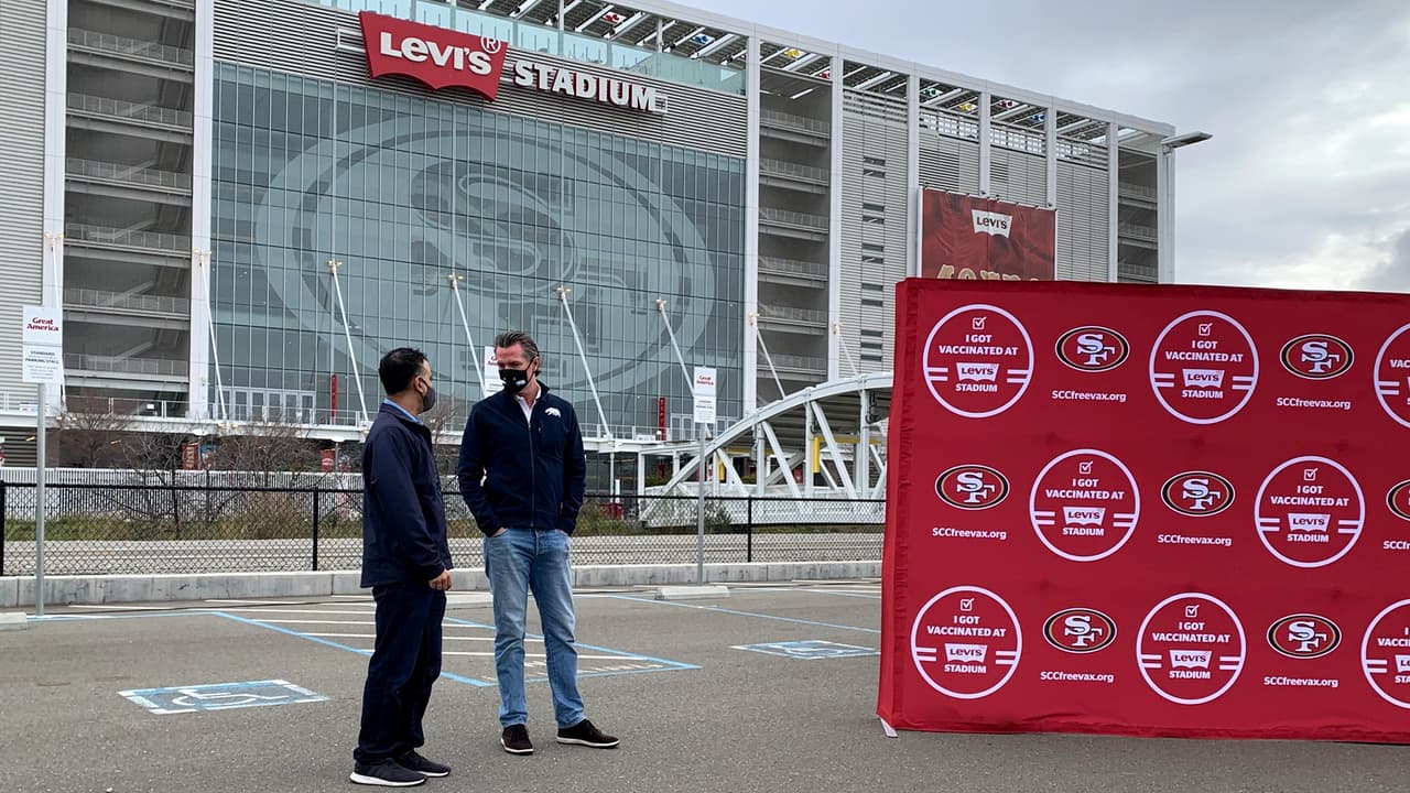 Convierten estadio de los 49ers en el centro de vacunación masiva más grande de California