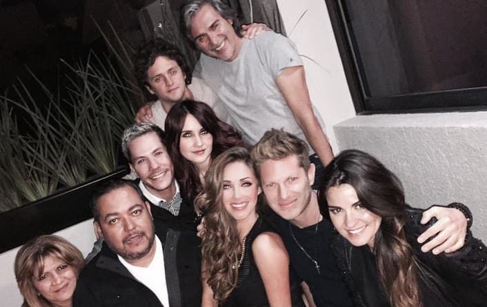 Este reencuentro emocionó a los fans, pues el productor Pedro Damián estaba por ahí.