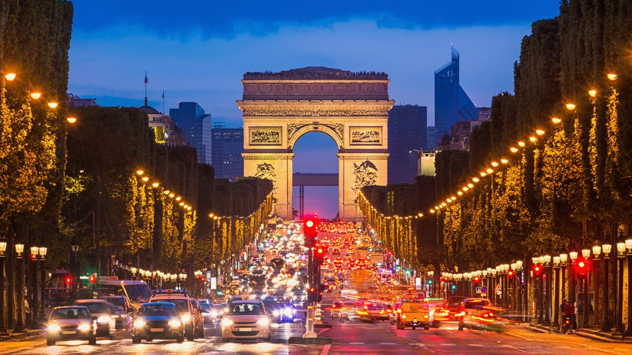 <h3 class="cms-H3-H3">16. París, France</h3>
<br>Puesto en 2017: 
<b>18</b>
<br>Horas perdidas por habitante en tráfico pesado: 
<b>237</b>