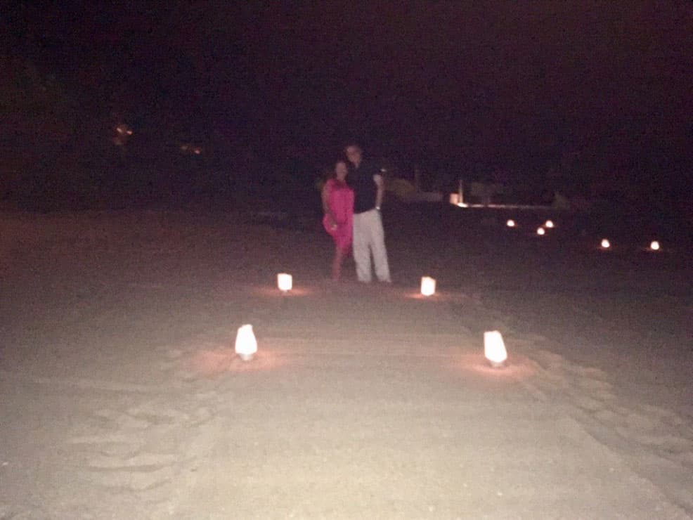 En octubre del 2016 se comprometieron durante un viaje a las paradisiacas playas de Acapulco: "@AvalosAle #AKA Mrs. Philippe mission accomplished! Let's start this life adventure by your side".