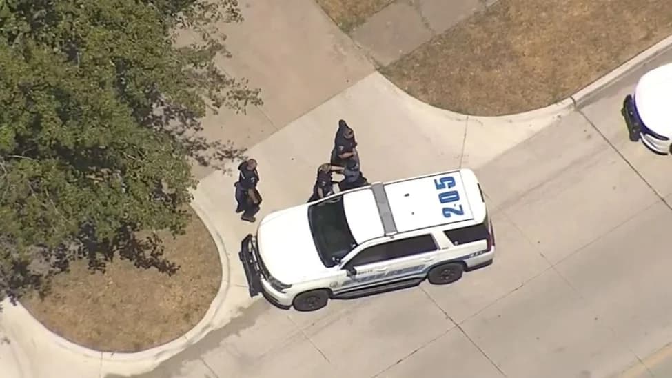 Arrestan a sospechoso tras persecución en auto de más de una hora en Mesquite