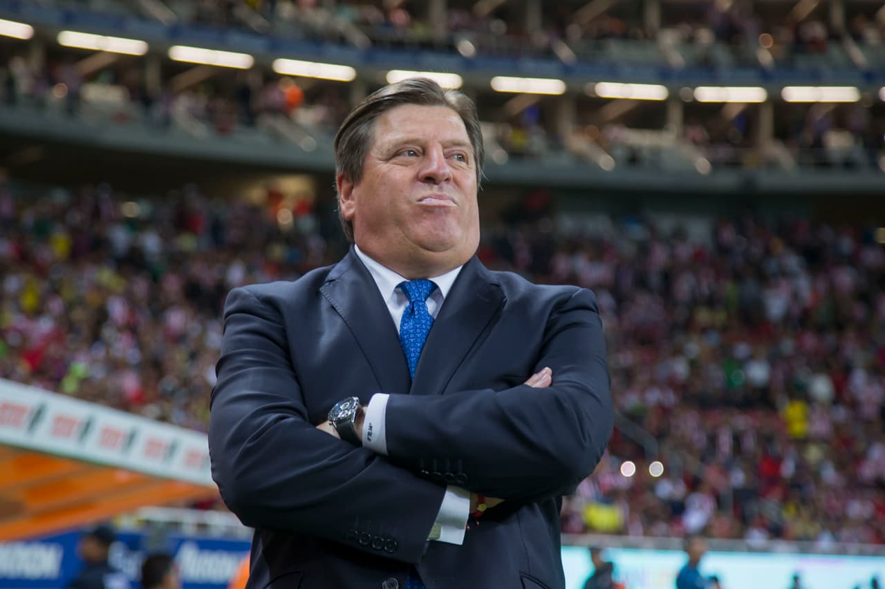 Fiel a su costumbre, Miguel Herrera no dejó de reclamar durante todo el encuentro.