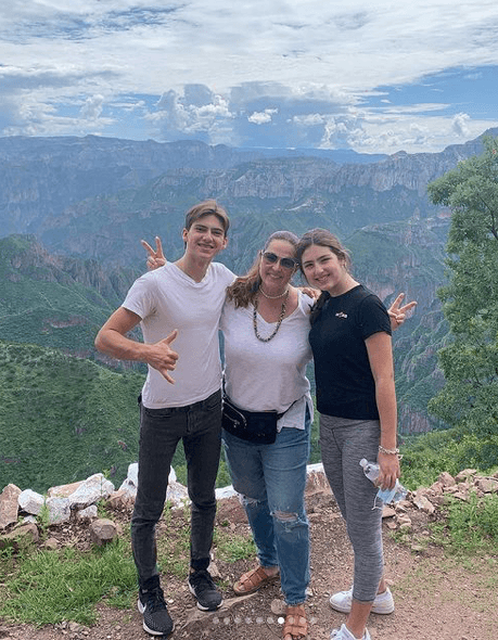 Una de sus más recientes aventuras de Eugenia con Patricio y Luciana fue un viaje por el estado de Chihuahua, México en agosto de 2021.