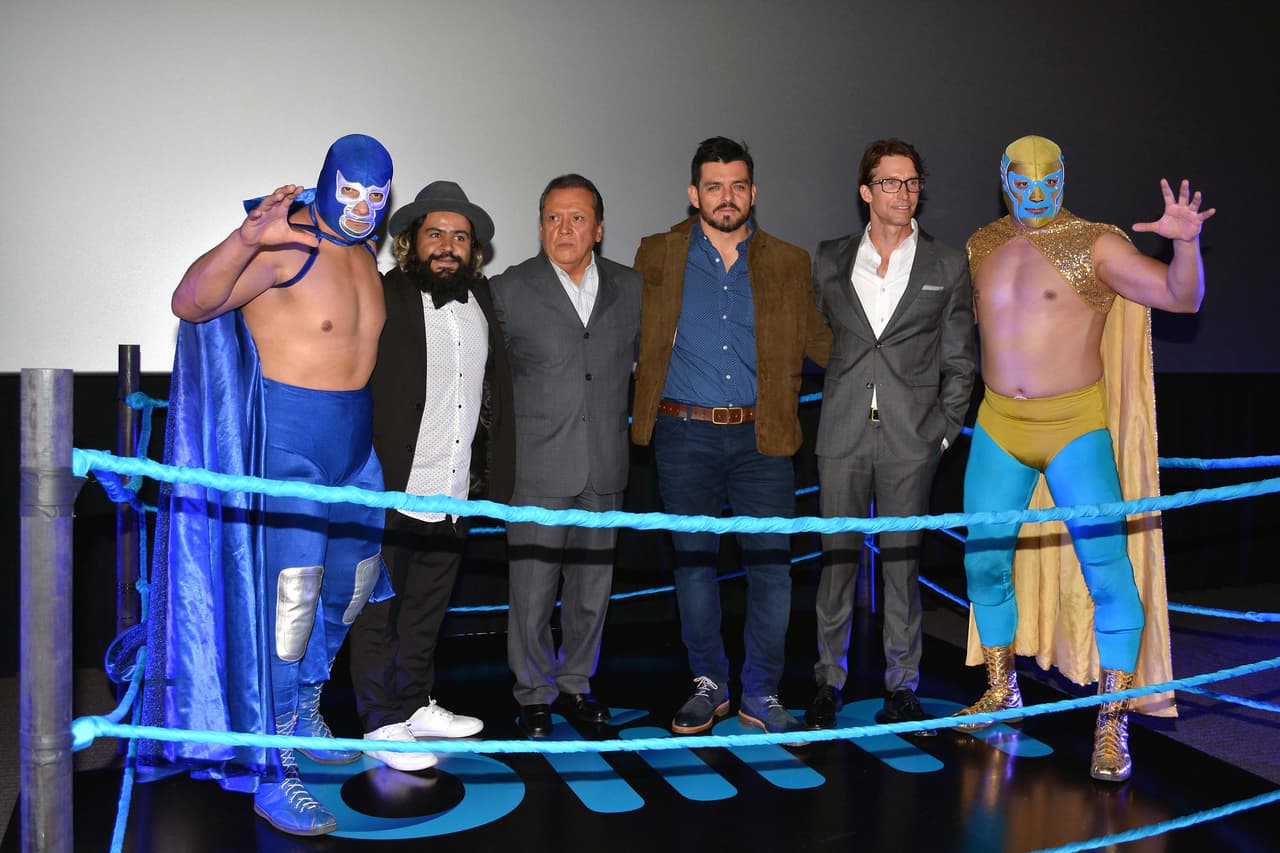 La historia del famoso luchador mexicano 'Blue Demon' se llevará a la pantalla chica.