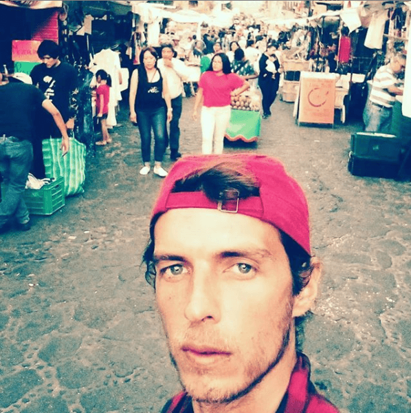 "Mi madre es como es. 
<b>Exagera algunas cosas</b> y da entrevistas sobre ellas", dijo Blanes antes de dirigirse a ella: "Mamá, te quiero igualmente, no te preocupes".