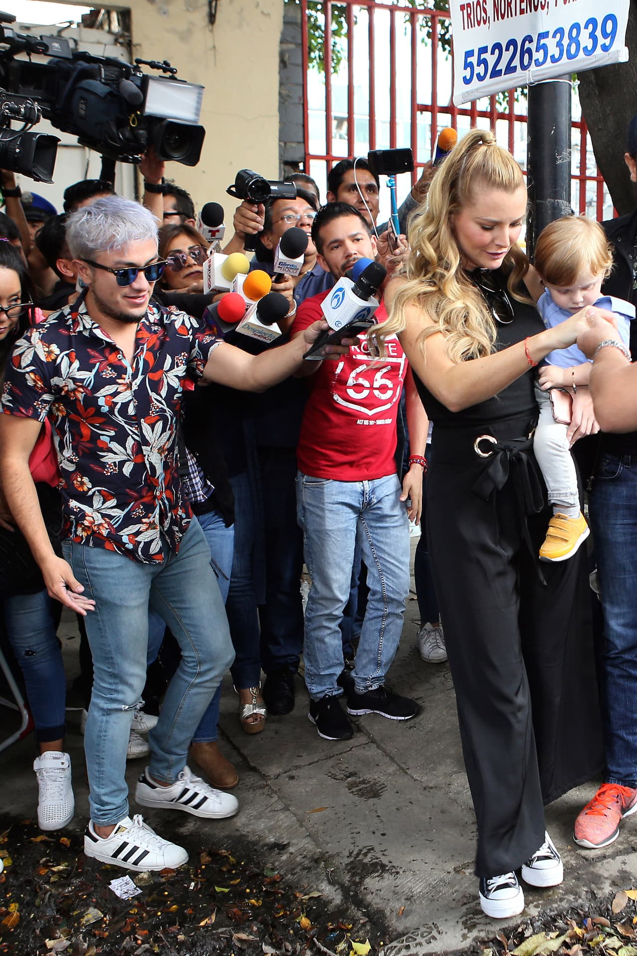 Además le enseñó a 'dar cinco': "En la convivencia le enseñé con la manoa decir: 'Dame cinco', y al irse así le hicimos; sabe Dios cuándo va a ser el próximo encuentro, no entiendo a la justicia ni a su madre. Fue algo muy fuerte".