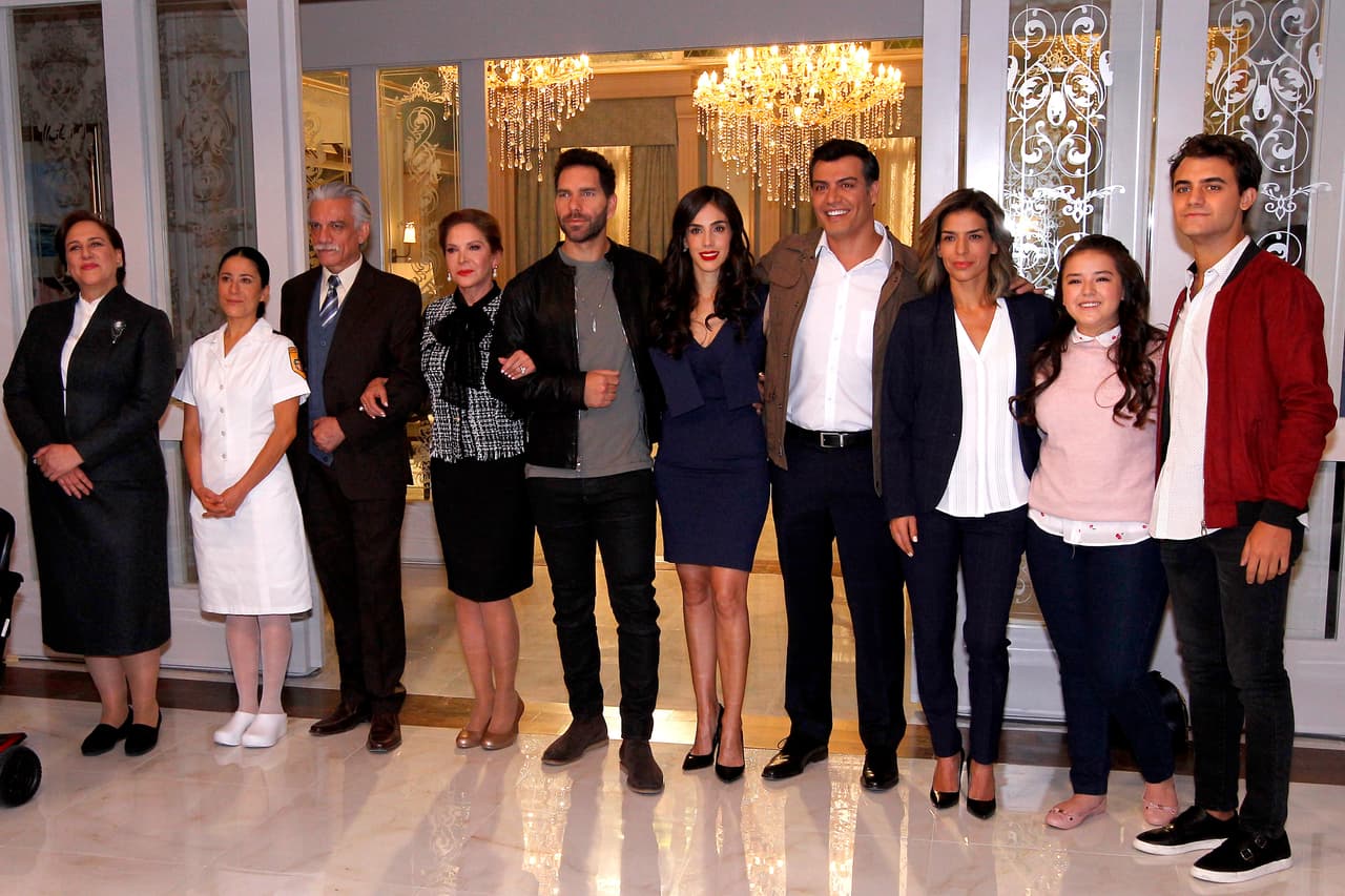 También trabajará junto a Ana Bertha Espín, Daniela Schmidt, Queta Lavat, Juan Carlos Barreto y Macarena Oz.