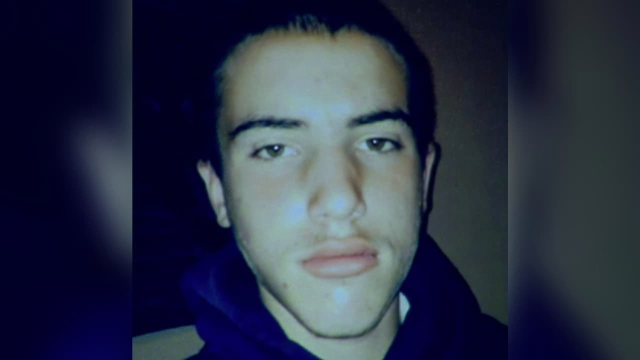 ENERO: Ryan Roberts, de 16 años, 
<b><a href="http://www.univision.com/houston/kxln/noticias/asesinatos/acto-en-memoria-de-estudiante-asesinado-video">fue asesinado a puñaladas y su cuerpo fue abandonado debajo de un puente</a></b>. El crimen habría estado relacionada con un ritual satánico realizado por un amigo de la víctima, que se encuentra tras las rejas.