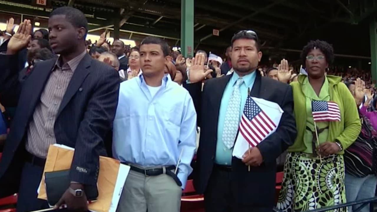 “Se recomienda a la gente la vestimenta casual como de trabajo o una camisa que tenga cuello, si tienes tatuajes una camisa de manga larga para taparlos porque hay todavía quienes discriminan por este tipo de cosas”, dijo Raed González, abogado de inmigración en Houston.