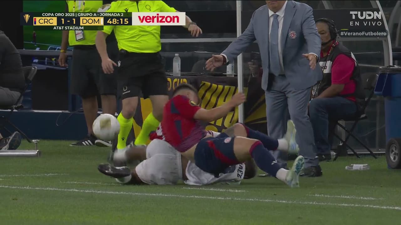 ¡Hay bronca! Ugalde y Urbáez se dan con todo y el Piojo hace lo impensado