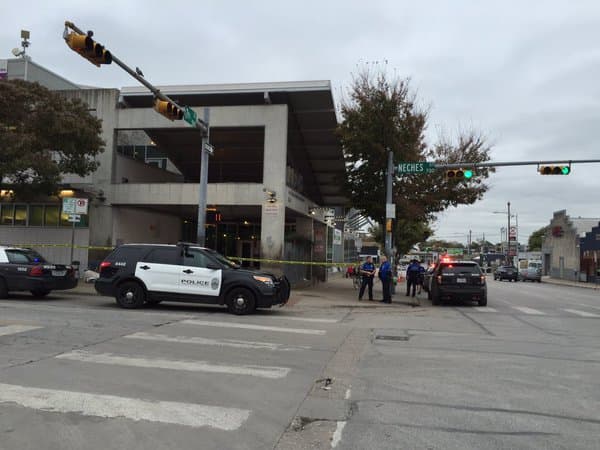 Balacera en el centro de Austin deja a una persona herida